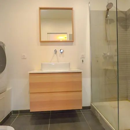 Lejlighed 6 Bright Cozy Moulin Rouge *